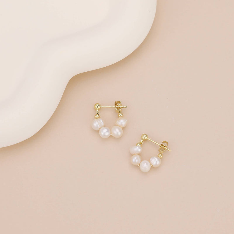 E134 pearl hoop earring, pearl earring, huggie earring