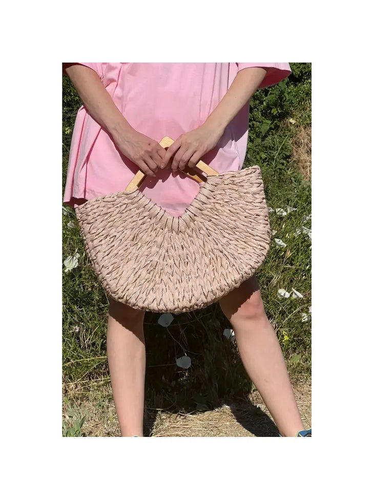 GOLD ACCENT RATTAN STRAW BAG WITH DIAMOND HANDLE (PINK)
