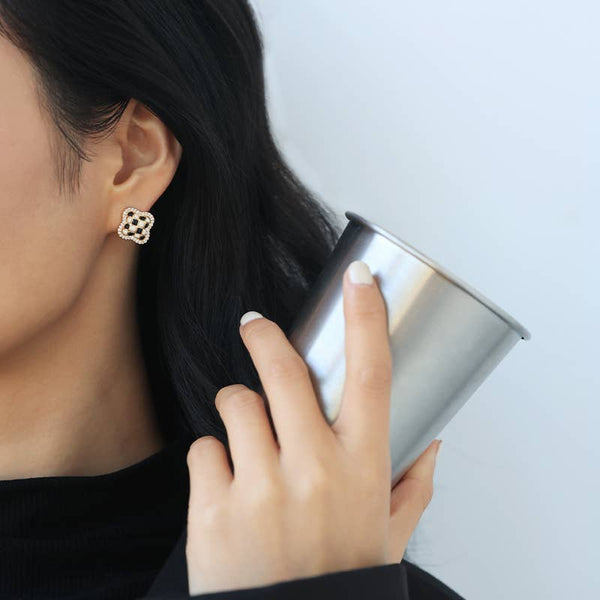 18k gold Clover White and black fun Checker Stud Earring