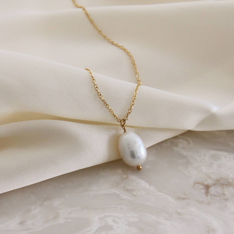 Pearl Pendant Necklace G